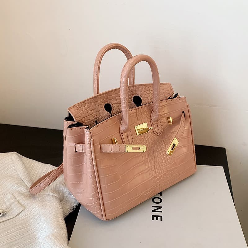 Sac à main Kelly tendance Birkin Commuter, motif crocodile européen et américain, collection 2025.