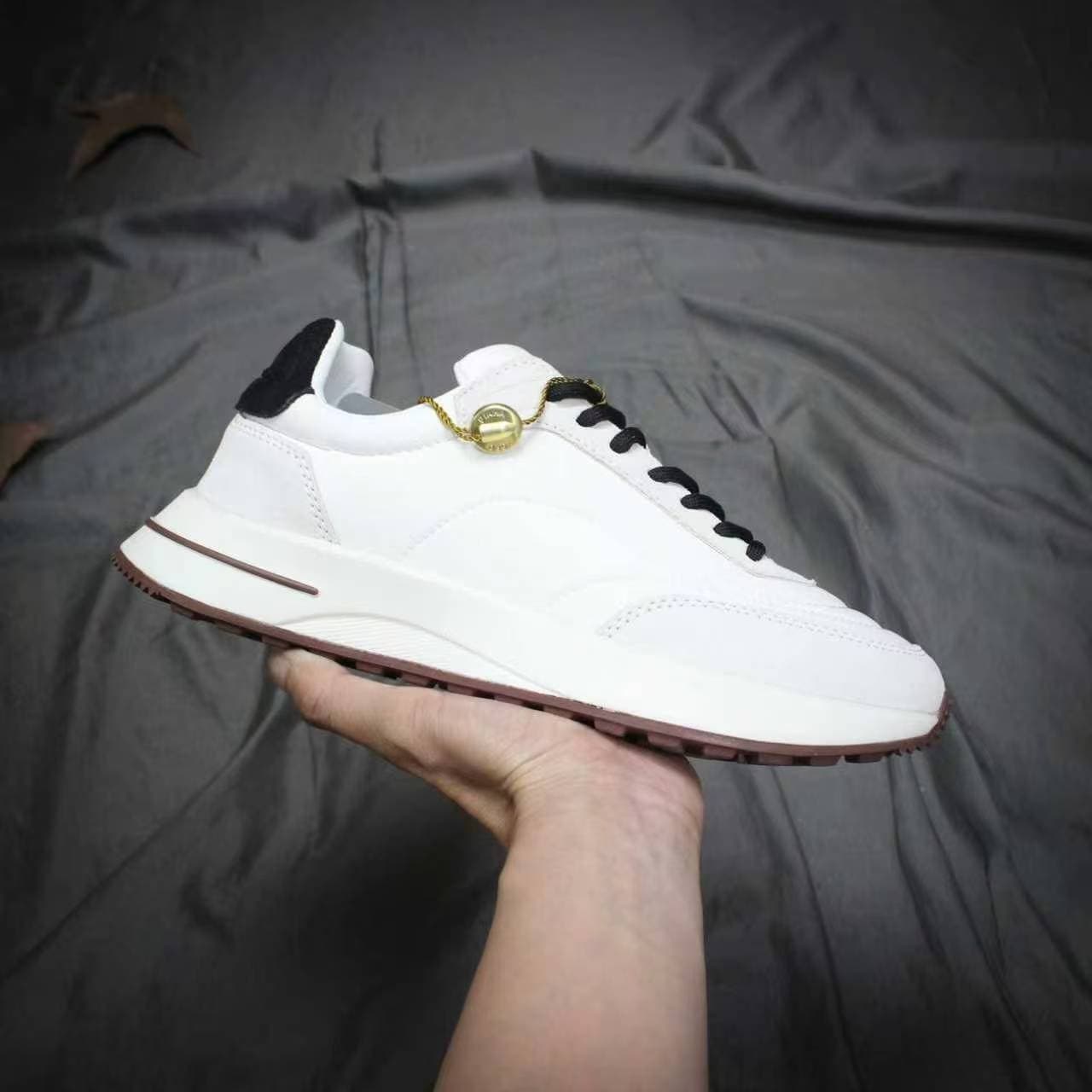 Loro Piana Week End Walk Chaussures basses décontractées en cuir à bride ronde pour hommes