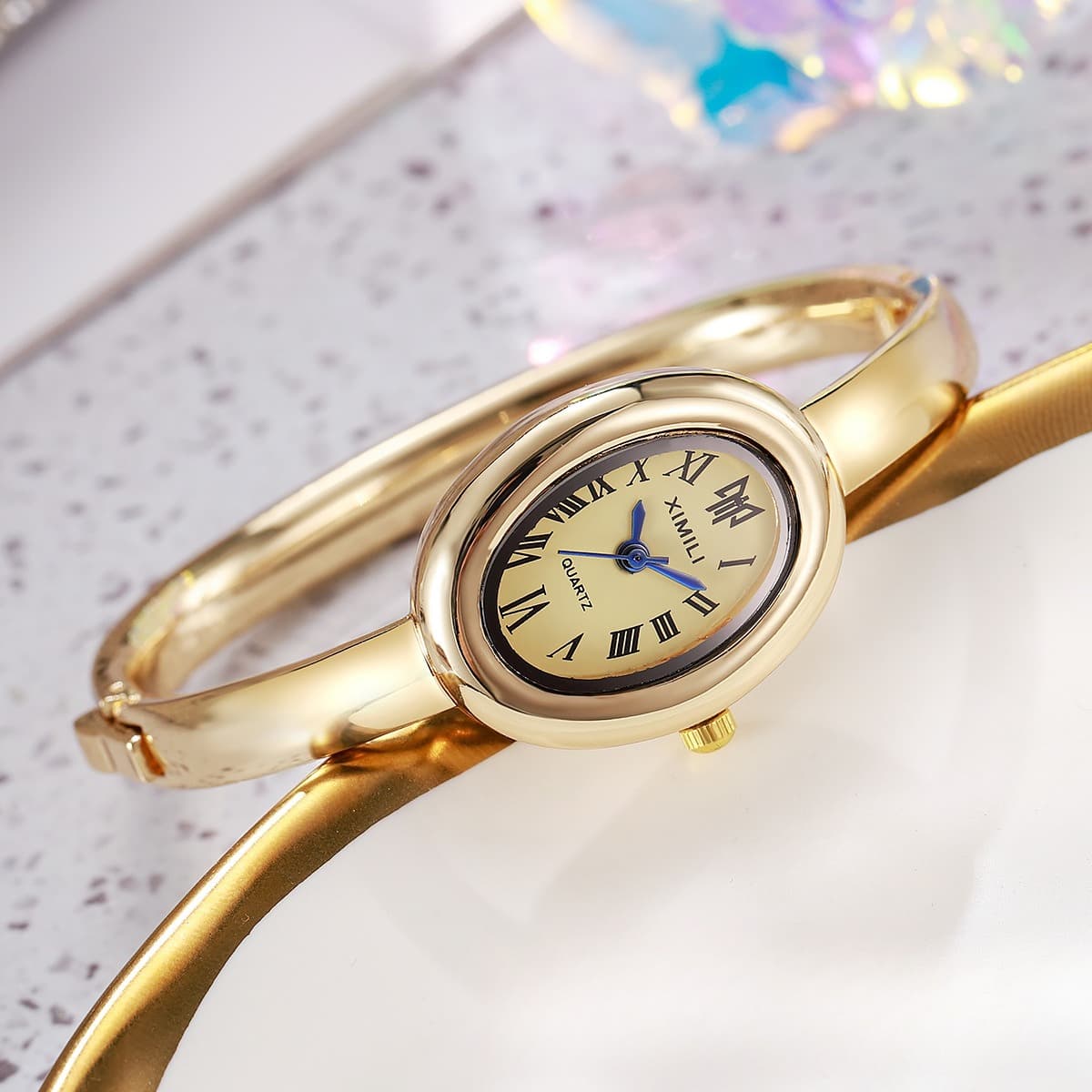Fashion Business Luxury Women's Quartz Watch New Simple Fashion Versatile Oval INS Small Fragrance Wind Bracelet Adapts To The Watch Women's Model