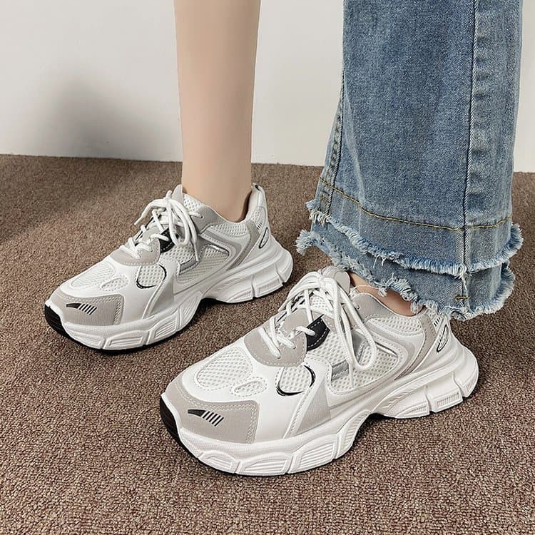 RenMou 2024 Spring New Sponge Cake Thick Bottom Mesh Breathable Trendy With Small Waist, Casual Sports, Dad Shoes For Women Exclusive Supply