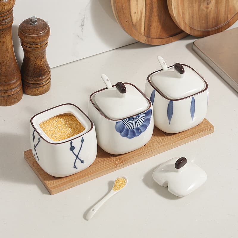 Japanese Underglaze Ceramic Spice Jars With Lid & Spoon – Set Of 3, Elegant Storage For Salt, Pepper, And Seasonings​