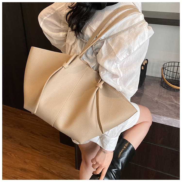 Women's Fashion Tote Bag With Wings Design - Large Capacity Shoulder Bag For Work & Daily Use - Soft PU Leather - Stylish & Versatile