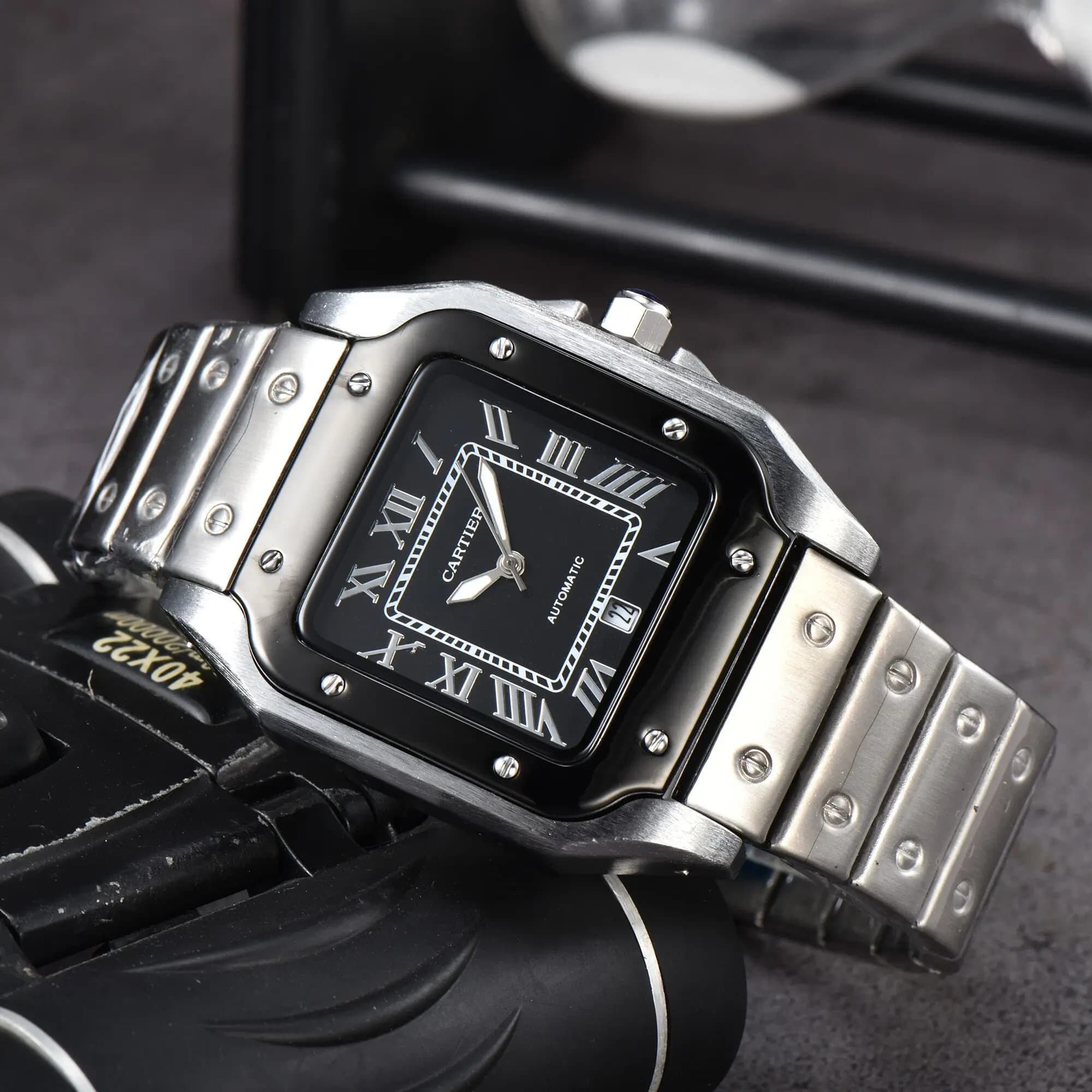 Montre à quartz classique pour homme avec calendrier perpétuel à trois broches en acier inoxydable
