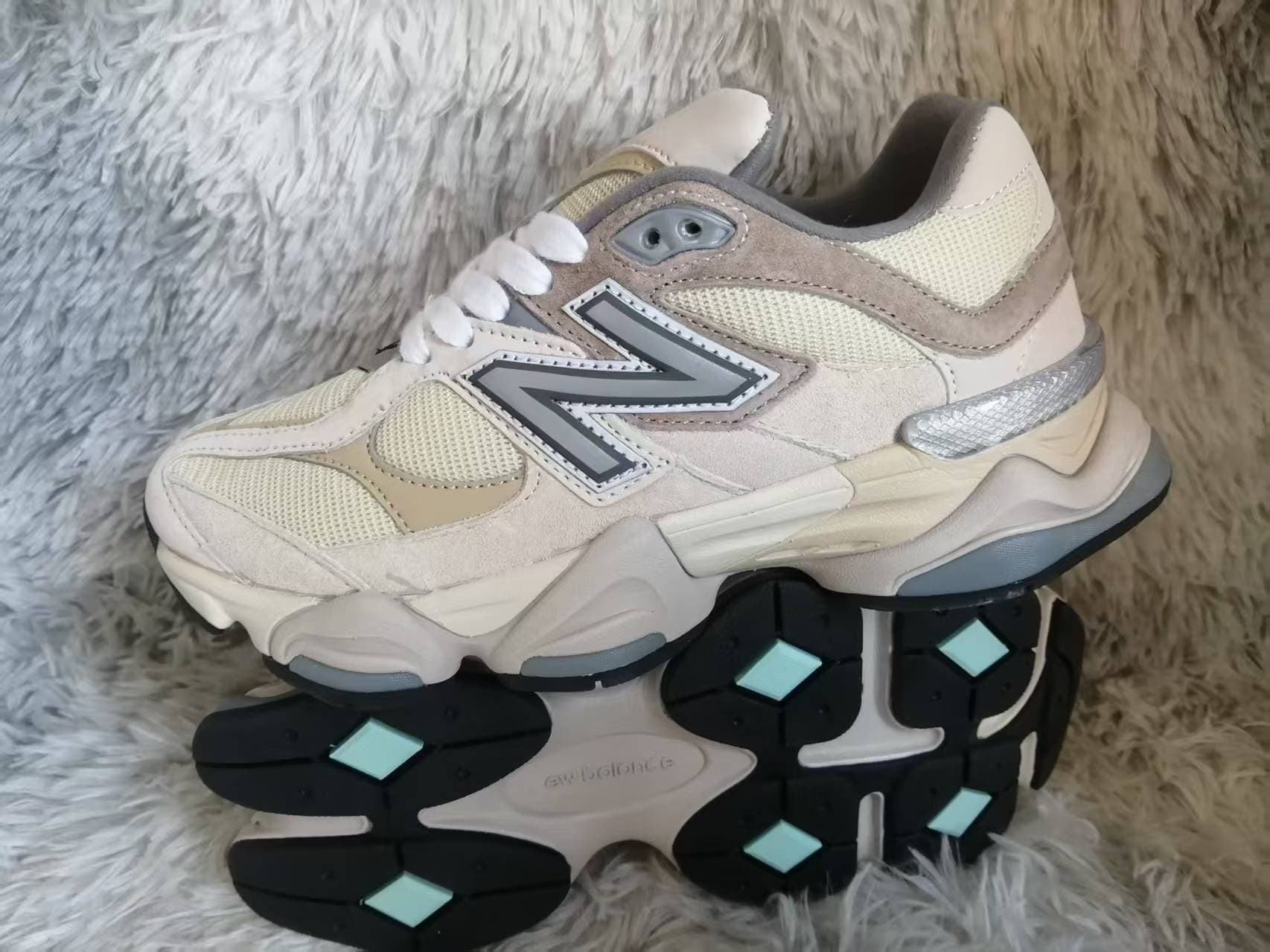 Baskets unisexes NewBalance NB9060 pour couples, style rétro décontracté, pour la course lente, style « papa ».