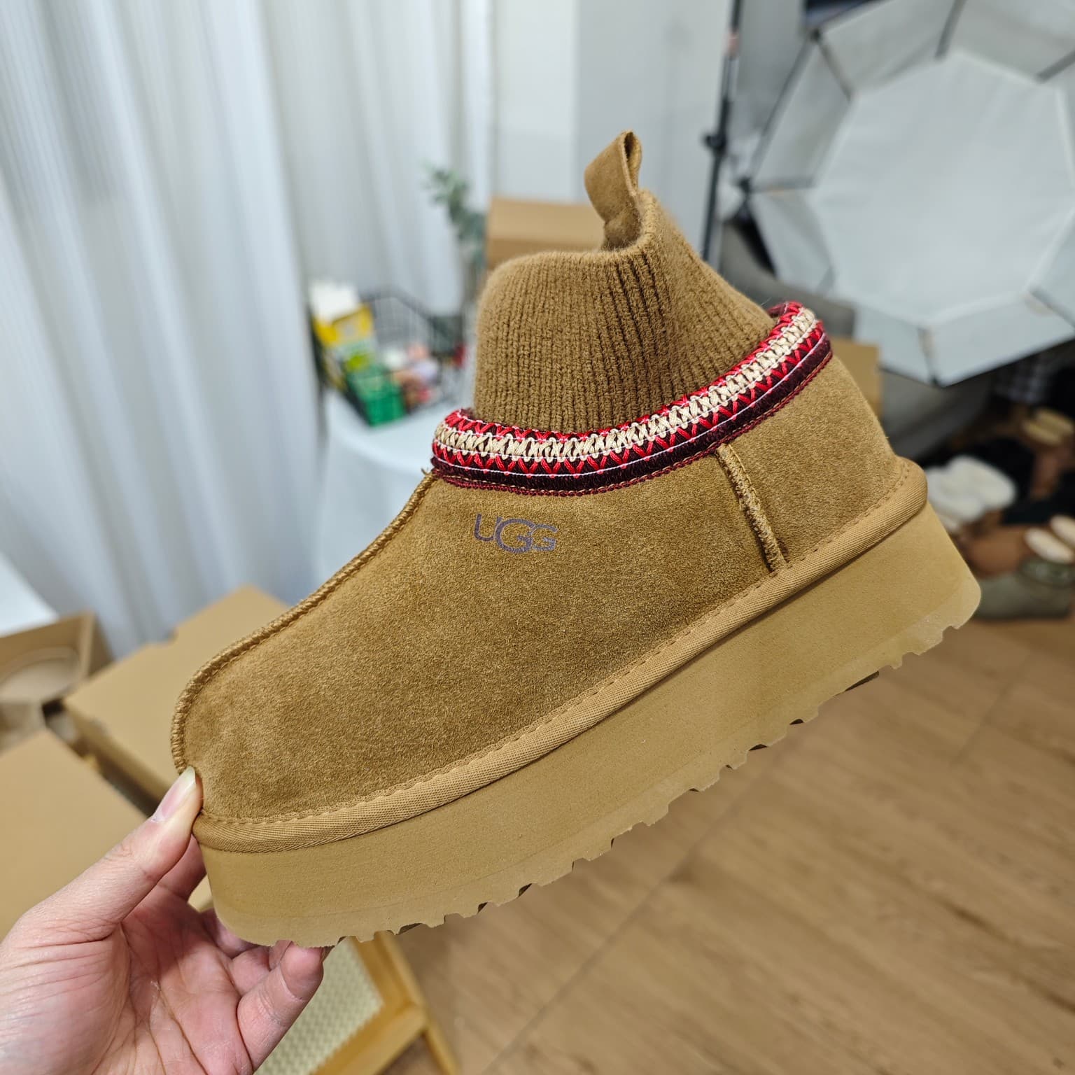 Bottes-chaussettes style ethnique Tasman d'UGG, style ethnique à la bouche en fil