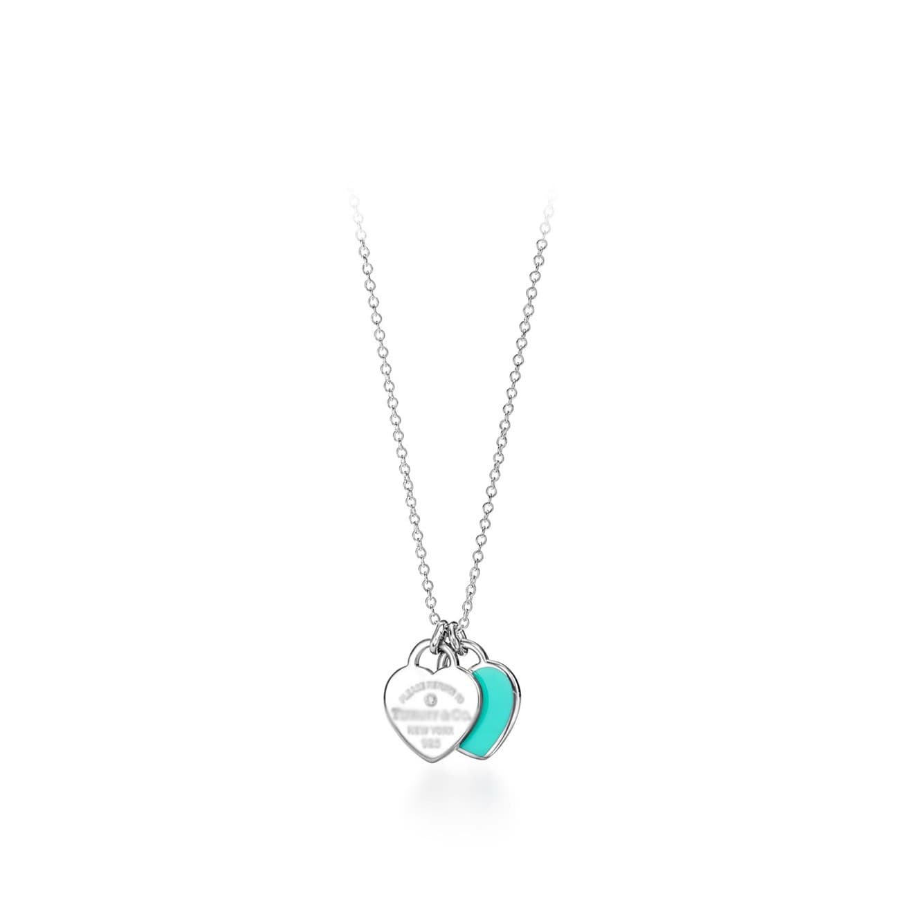 Pendentif double cœur classique de la marque T pour femme, collier en émail rouge, vert et rose, léger et simple.