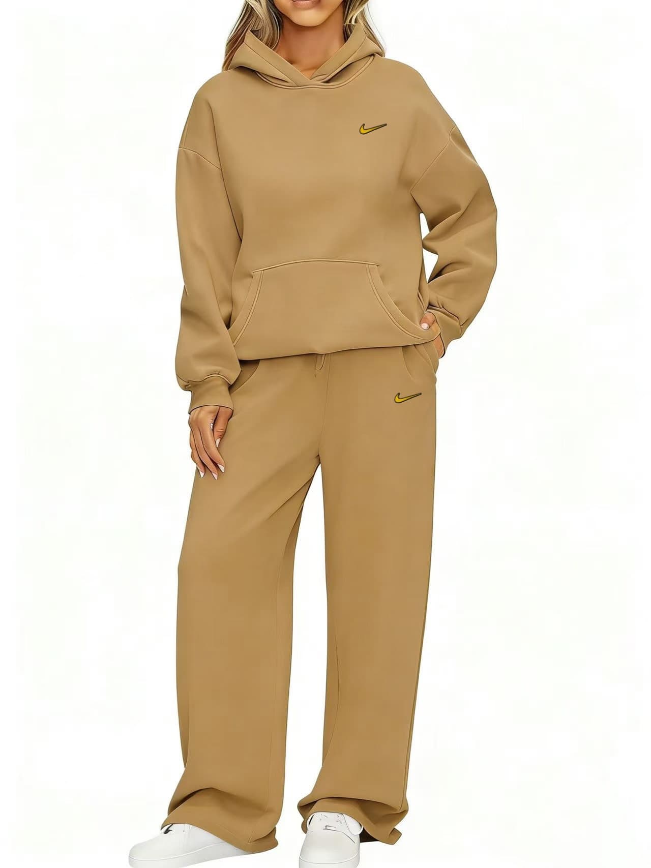 Ensemble 2 pièces Nike pour femme : sweat à capuche oversize et pantalon large, survêtement décontracté à manches longues et capuche.