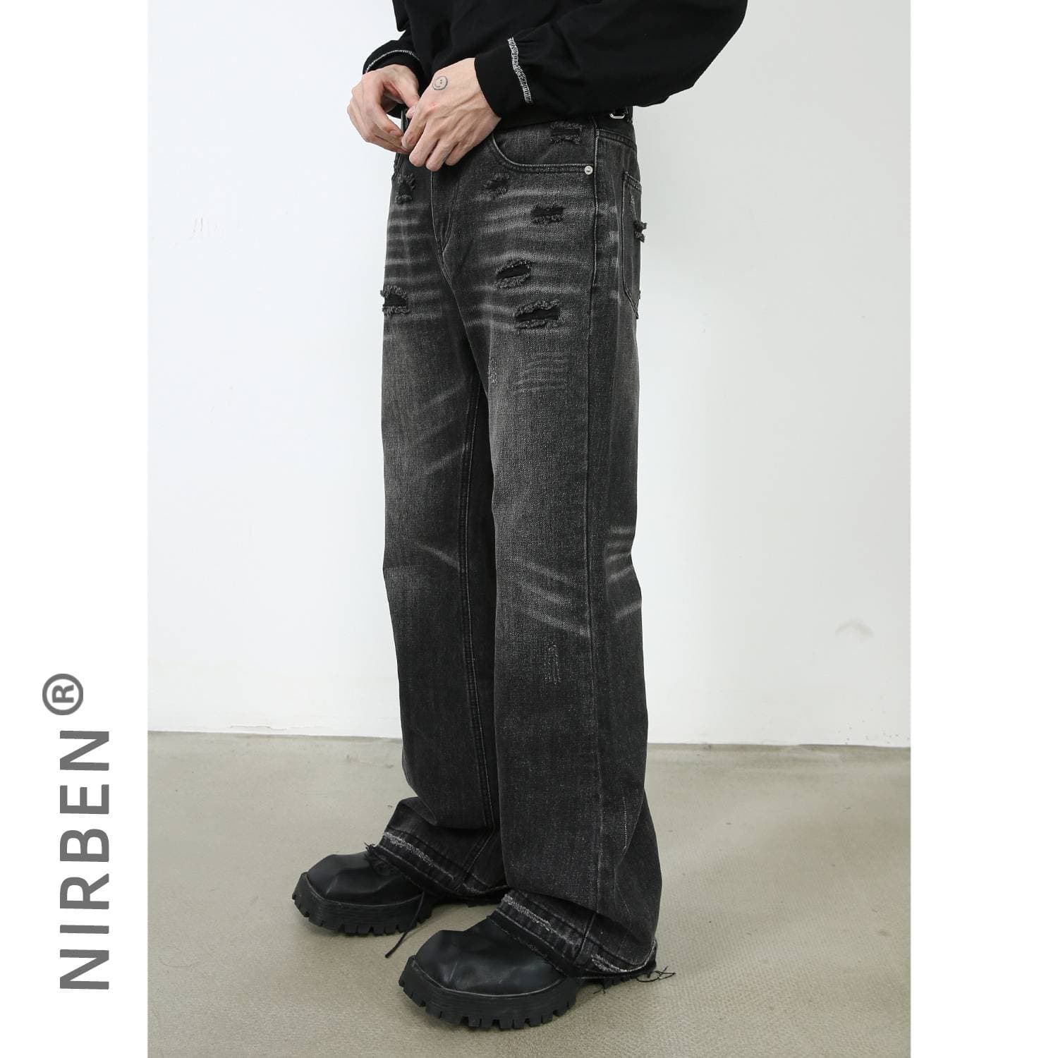 Men's Clothing Washed gray destroyed vintage jeans straight loose black flared trousers men's one piece drop shipping