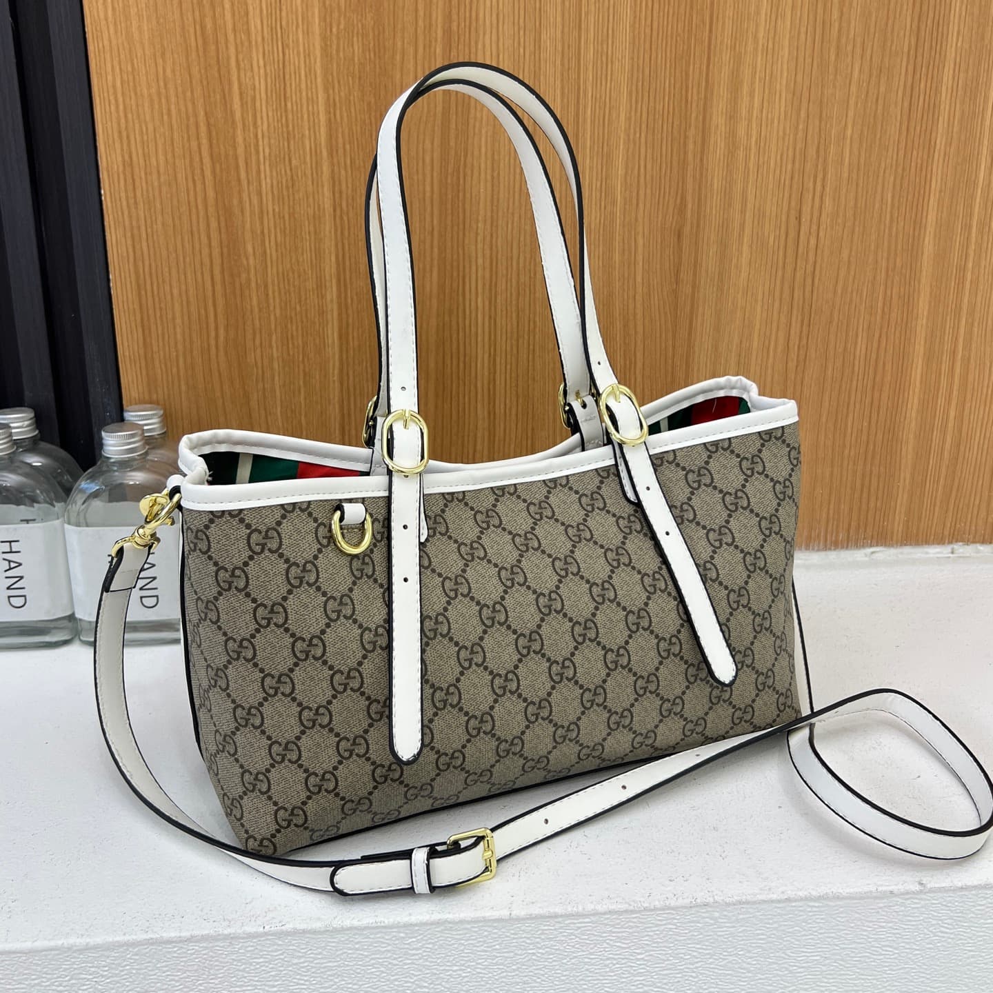 Sac cabas moyen à emblème GG, sac bandoulière, sac à main, sac seau, sac à bandoulière pour femme