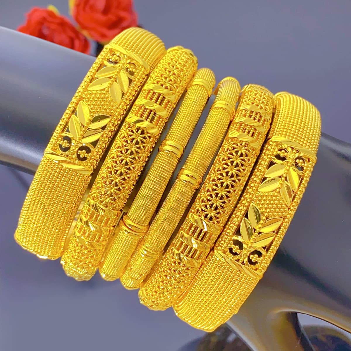 Vietnam Sand Women's Open Alloy Gold Dubai Three-Dimensional Carved Buckle Bracelet