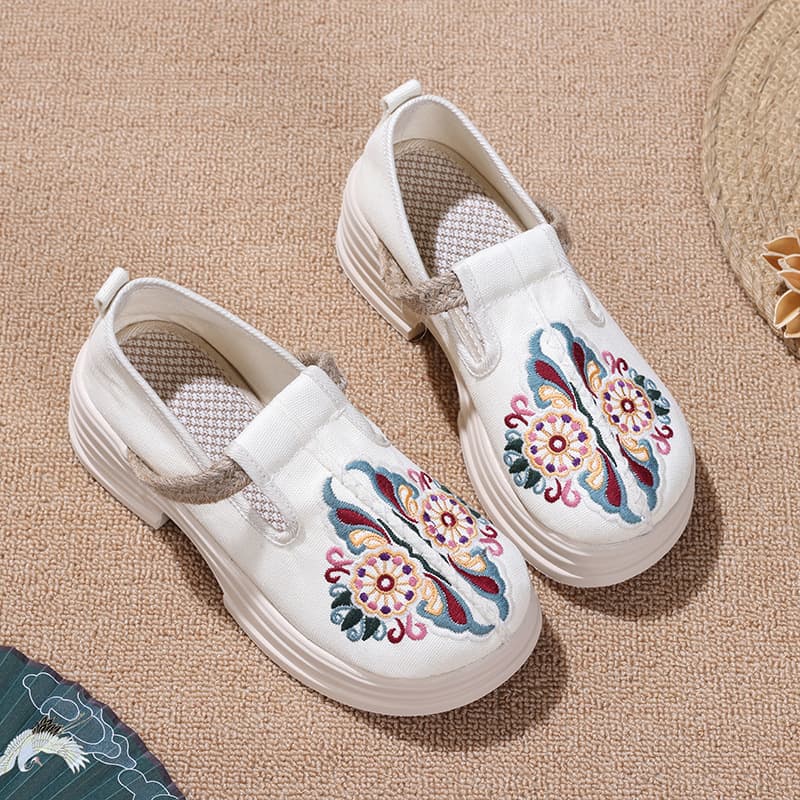 Women’s Shoes Embroidered Shoes Cowhide Sole High Heel Women's Shoes Retro Style Ethnic Style Chinese Style Embroidered Women's Shoes