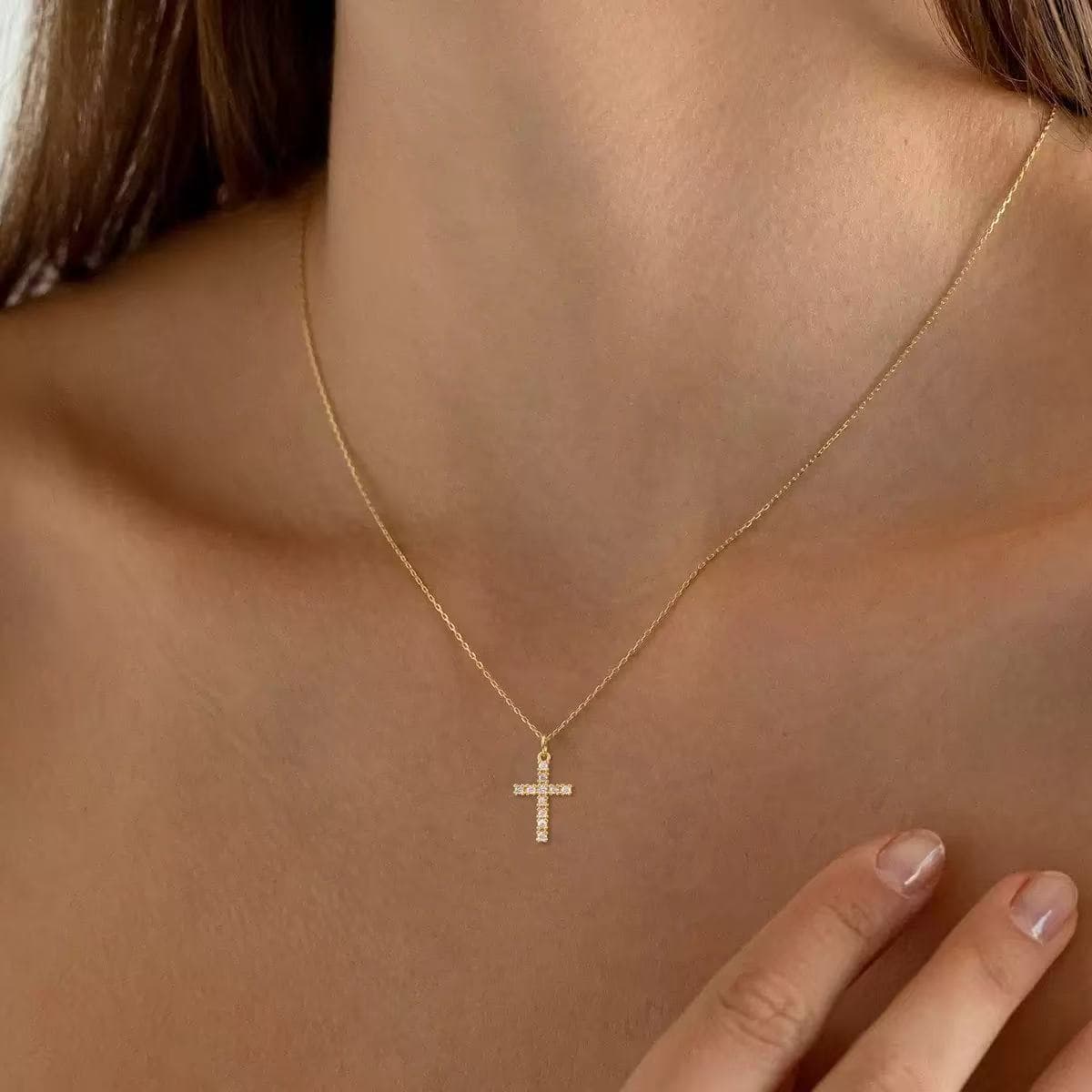 Small Elegant Simple Diamond-Encrusted Cross Pendant Necklace New Versatile