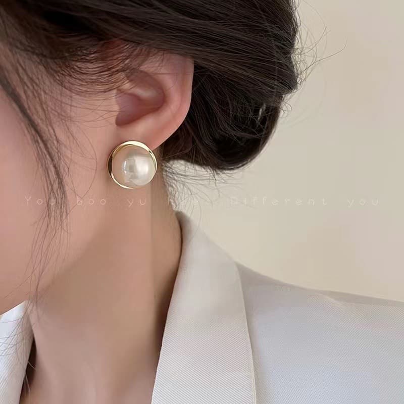 French Retro Large Pearl For Women. Niche Design Sense