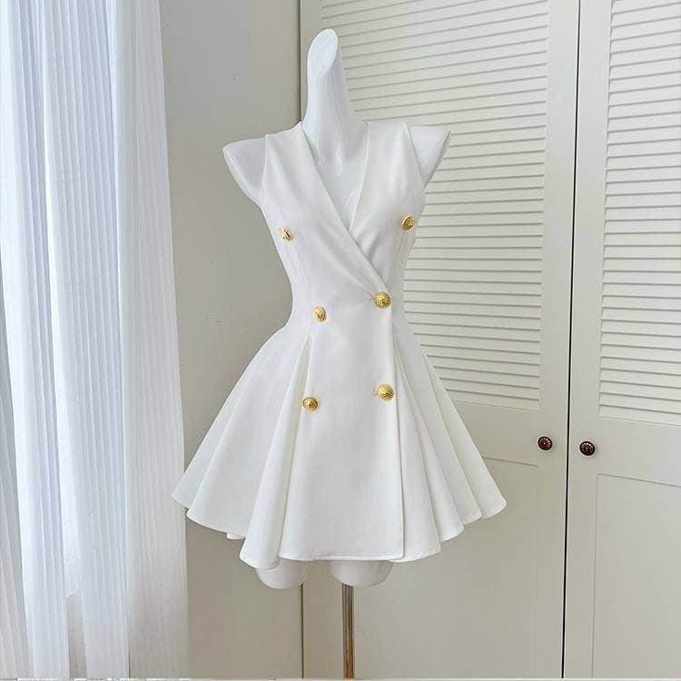 2025 New V Neck Sleeveless Double Breasted Dress Female Niche Design Halter Neck High Waist Vest Skirt