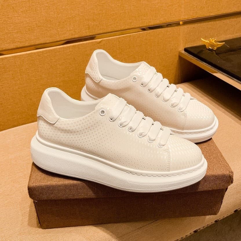 Men's Thick-Soled White Sneakers For Autumn Winter, Genuine Leather, Breathable, Lace-Up, Solid Color, Fashionable,