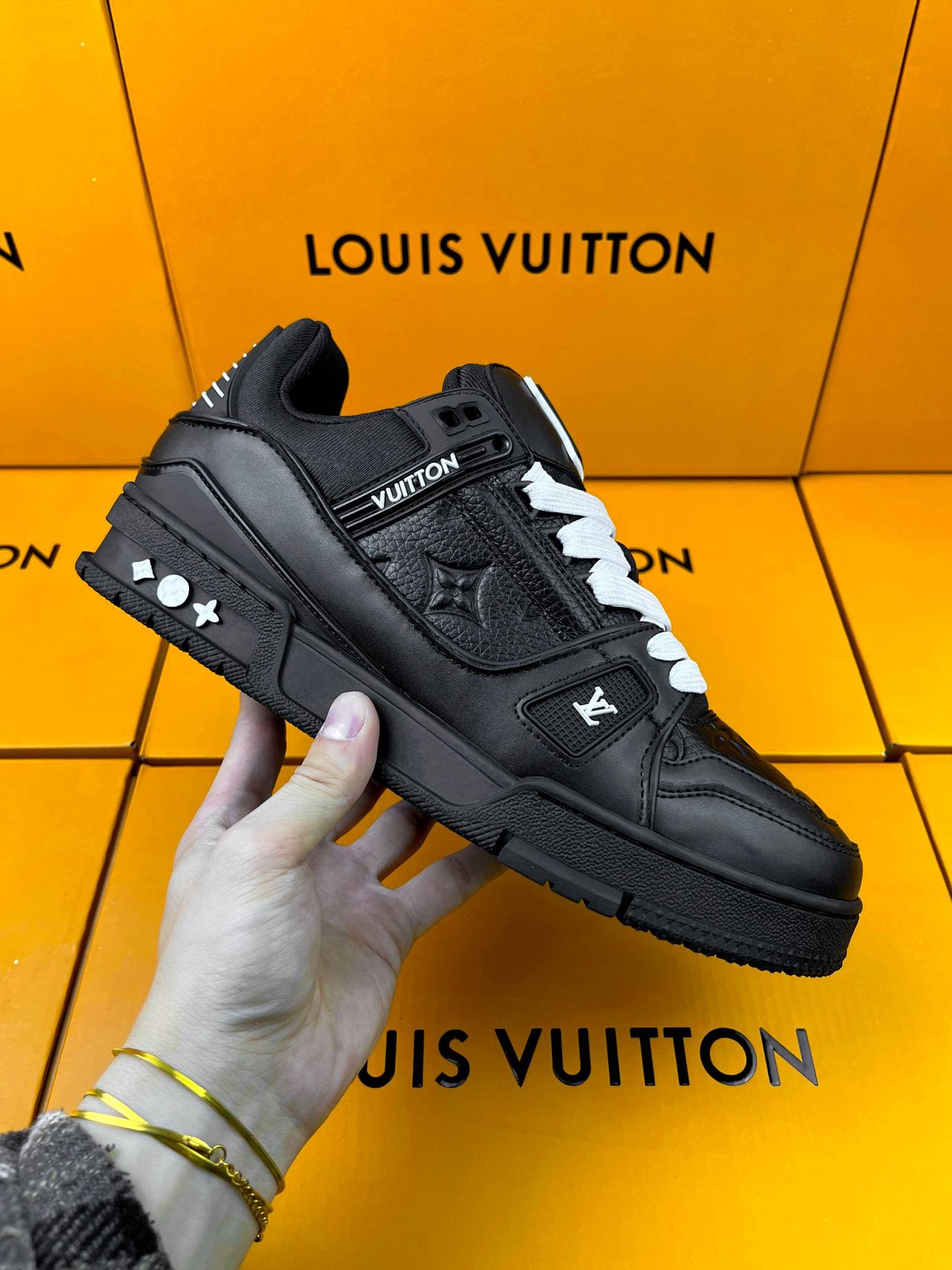 Chaussures de sport basses en cuir respirant patchwork, semelle souple et légère, style tendance et polyvalent, pour couples.