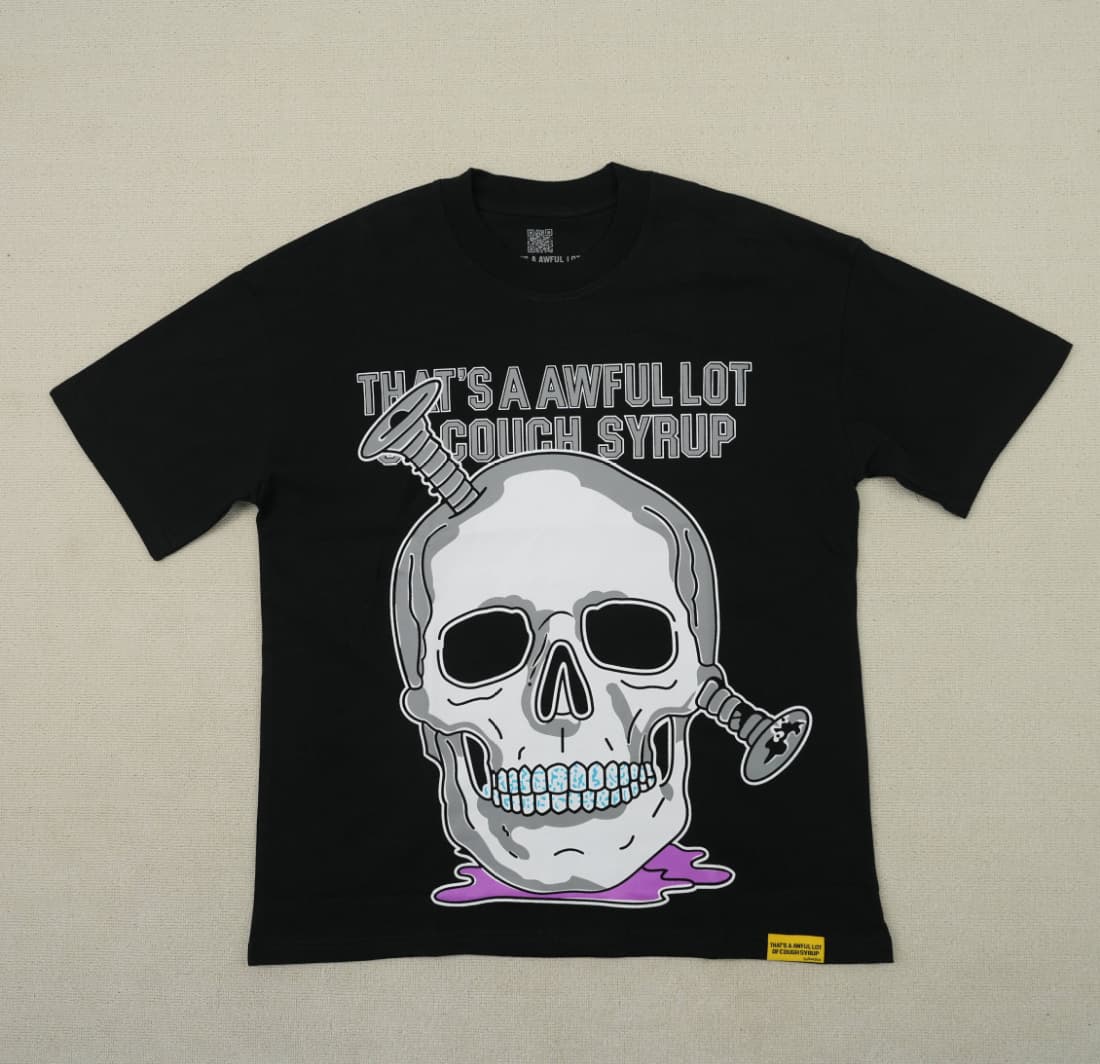C'EST UNE QUANTITÉ ÉNORME DE SIROP CONTRE LA TOUX. C'est une marque tendance transfrontalière établie de longue date pour les t-shirts à manches