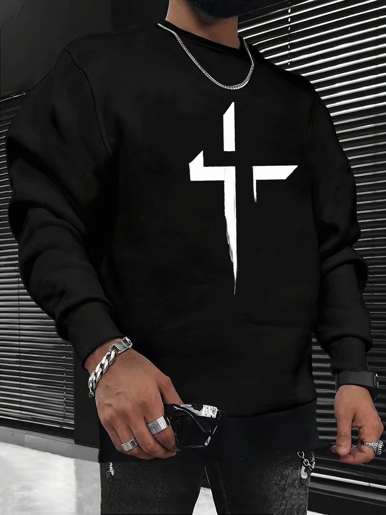 Men's Loose Casual Fashionable Cross Pattern Printed Round Neck Long Sleeved Sportswear For Autumn And Winter