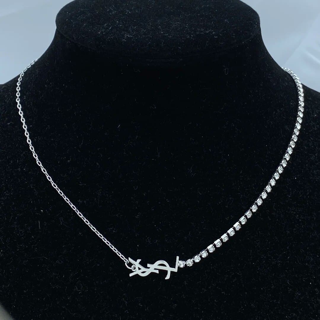 Collier avec logo YSLTM SAINT LAURENTTM pour femme