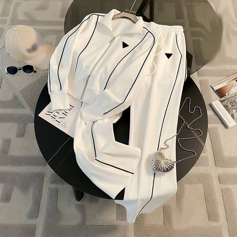Women's Clothing Two-Piece Athleisure Set: Sweatshirt With Graphic Print And Linear Elements Featuring A Double-Ended Zipper