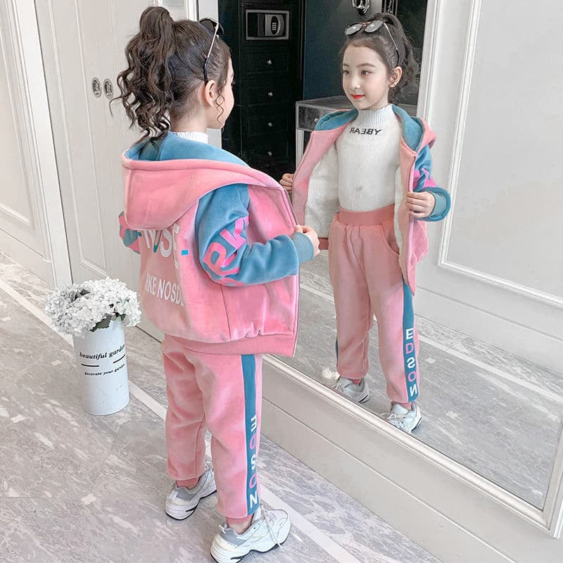 Autumn and 2023 New Mid sized Children's Winter Girls' Silver Fox Elegant Two piece Set with Thick Velvet for Women's