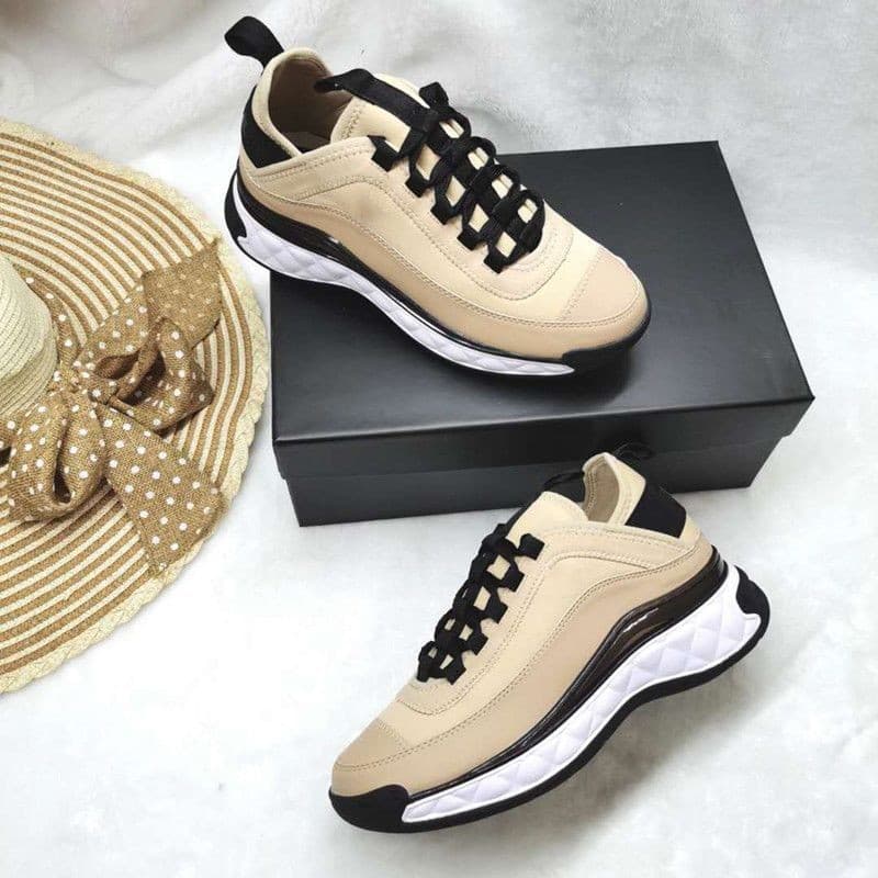 Baskets pour femmes 2025 Nouveau style Chaussures compensées cachées Décontractées Blanches Polyvalentes Semelle épaisse Coussin d'air Chaussure