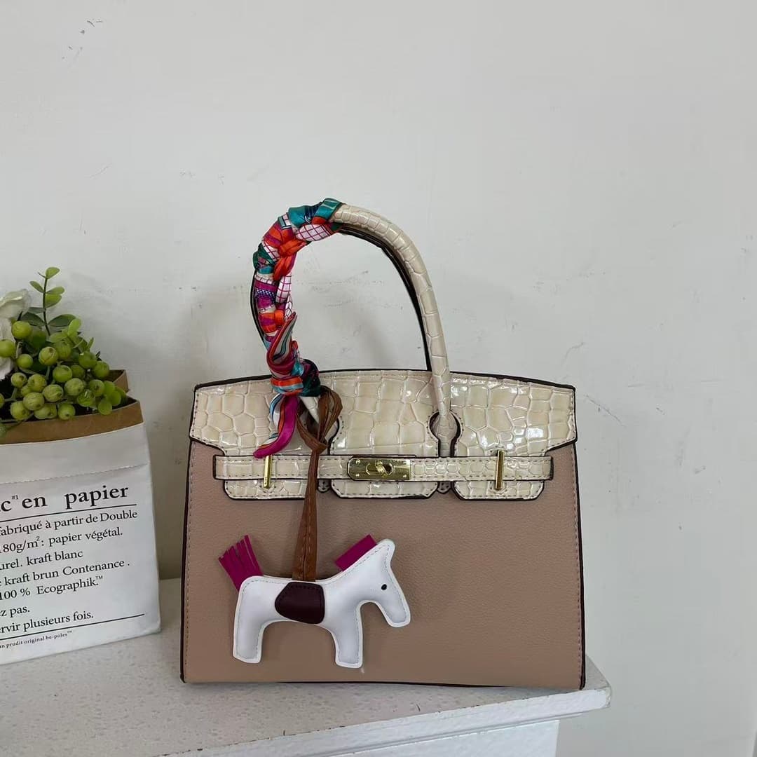 Sac à main classique et polyvalent pour femme - Élégant et tendance, spacieux, avec poignée supérieure, bandoulière et porté épaule, idéal p