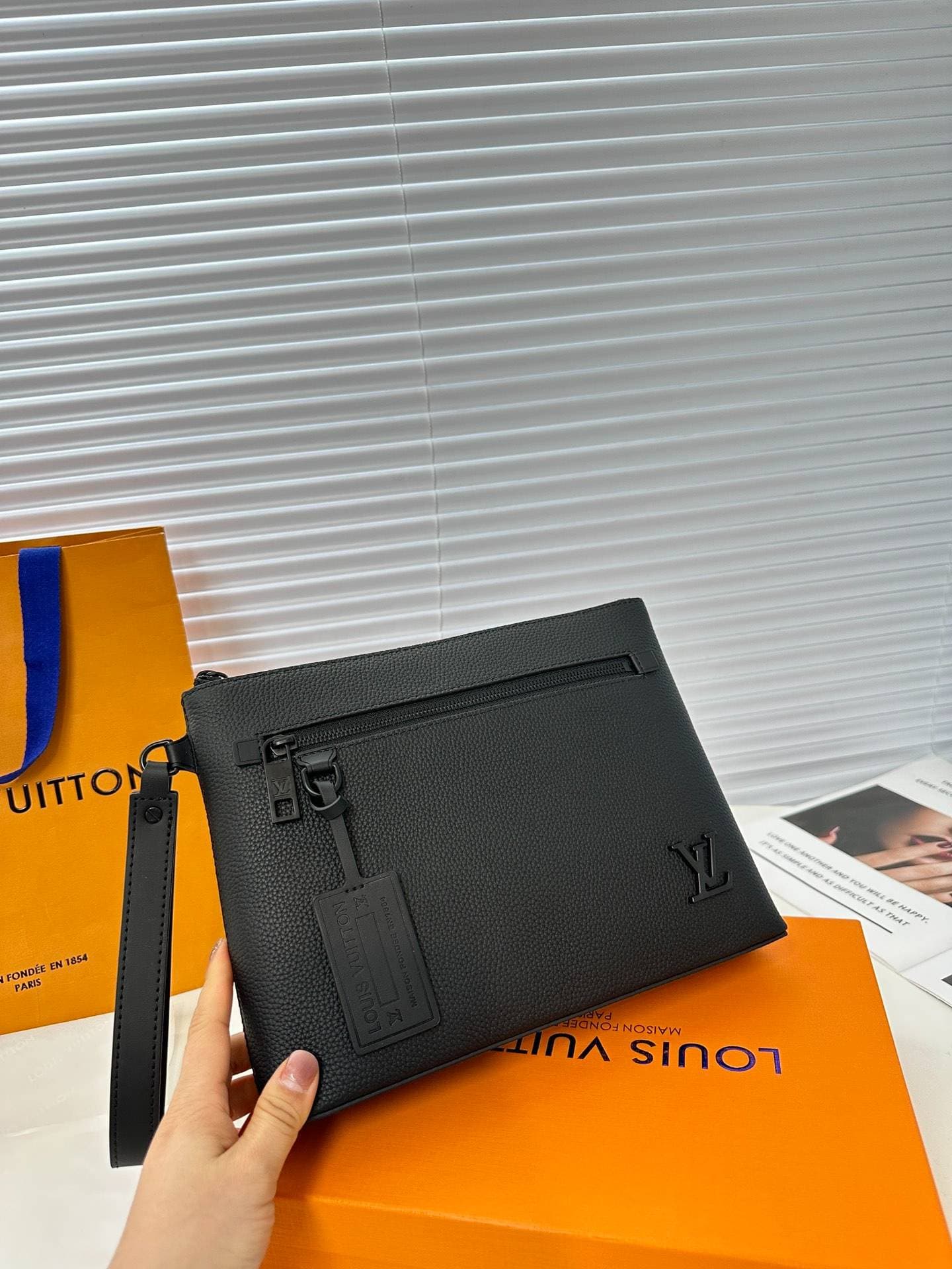 【Haute qualité】 Pochette en cuir de vachette pour homme, série Takeoff, motif damier classique, sac à main décontracté