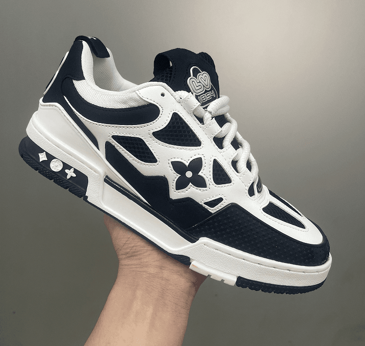 Chaussures de skate décontractées haut de gamme, tige en cuir de veau perforé, double laçage, languette rembourrée, semelle extérieure en caout