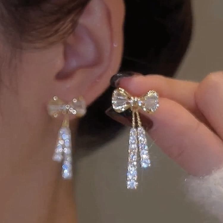 Micro Paved Bow Zircon Crystal Earrings, Fashionable And Temperamental Earrings Silver Needle Earrings For Women