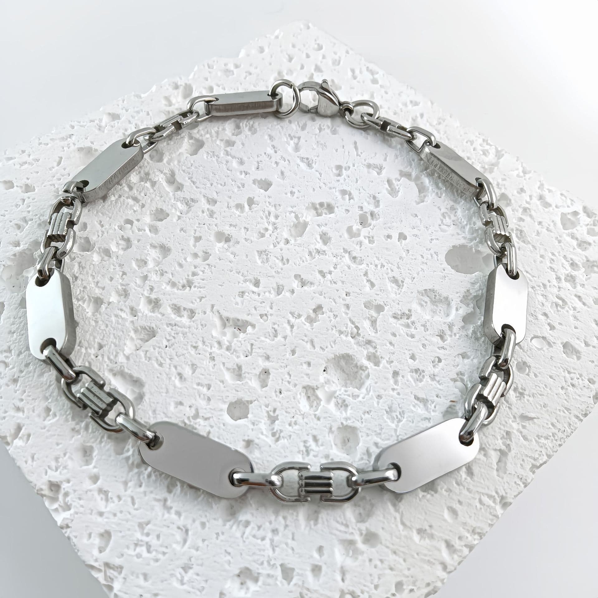 Bijoux pour hommes faits à la main, collier tendance et élégant, chaîne empereur, chaîne à maillons plats en acier inoxydable lisse