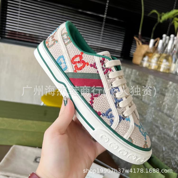 G Home Low Top Canva pour femmes, printemps, broderie classique Old Flower, baskets unisexes à lacets pour couples