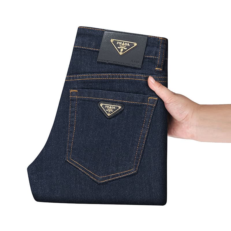 Jeans homme haut de gamme automne-hiver 2026, coupe slim stretch, style européen décontracté et tendance.