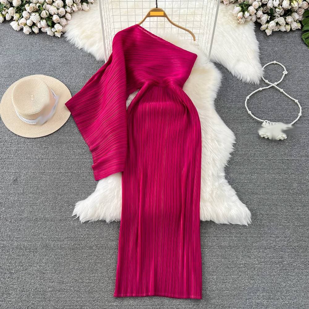 High-end ladylike temperament pleated diagonal collar off-shoulder single-sleeve waist slimming hip-hugging dress dress autumn