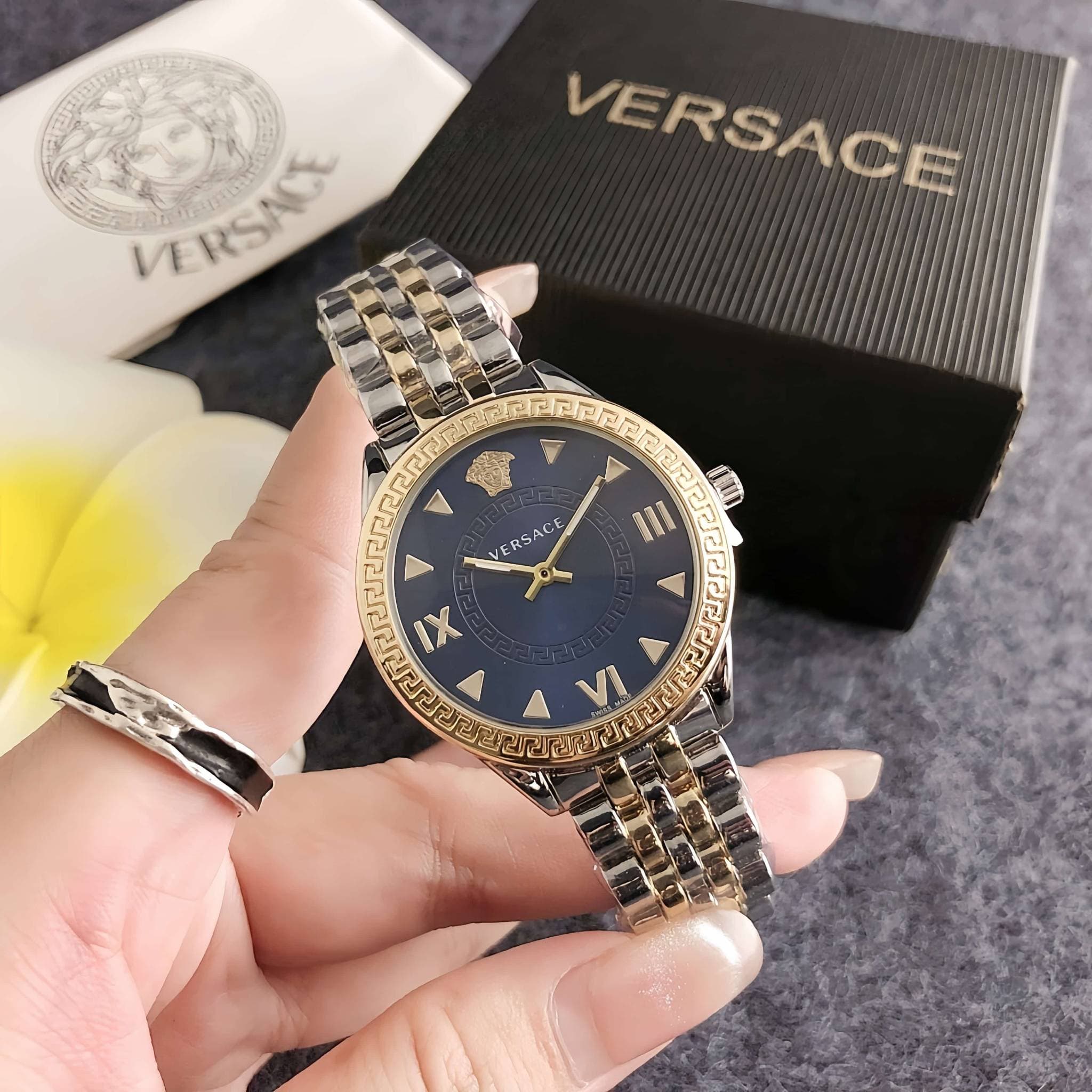 Montre suisse Versace avec cadran personnalisé pour homme, style décontracté et professionnel