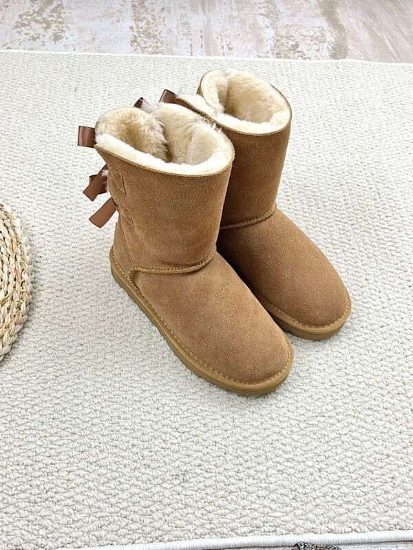 Bottes de neige mi-mollet pour femmes, ornées d'un double nœud à l'arrière, tige en daim, doublure en fourrure chaude, style décontracté pour l
