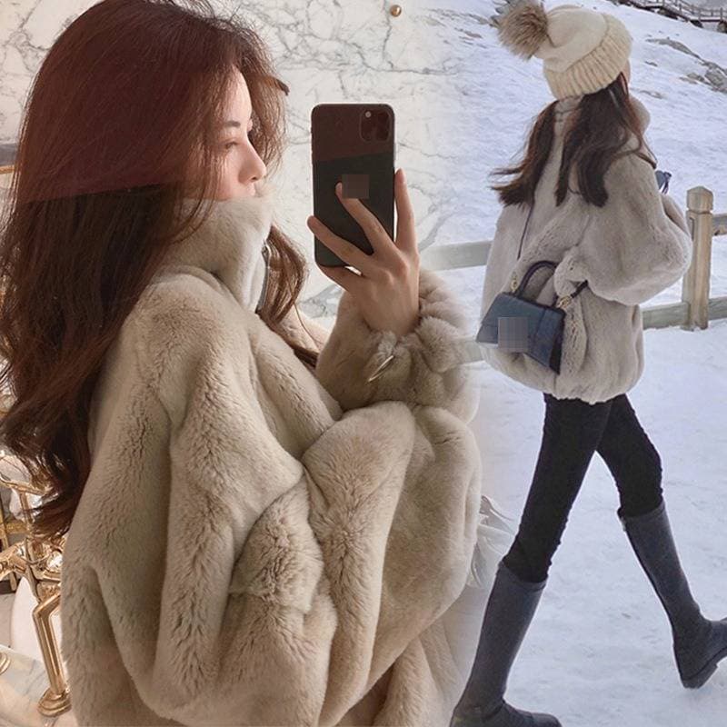 Cozy Sherpa-Lined Short Coat – Plush Teddy Jacket For Women (US Sizes S/M/L/XL, Oversized Fit, Zip Closure, White/Coffee Options)