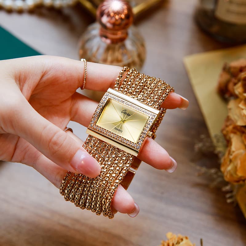 New light luxury ladies fashion square rhinestone watch