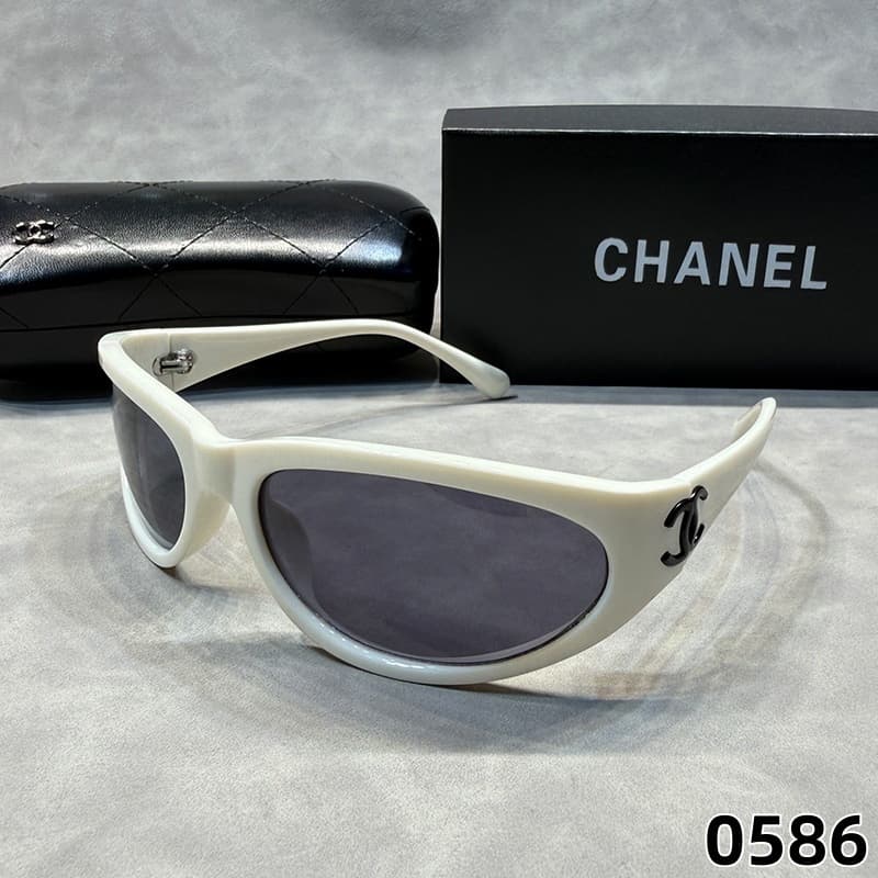 Lunettes de soleil homme en métal, monture crocodile, style rétro, verres plats, idéales pour la plage.