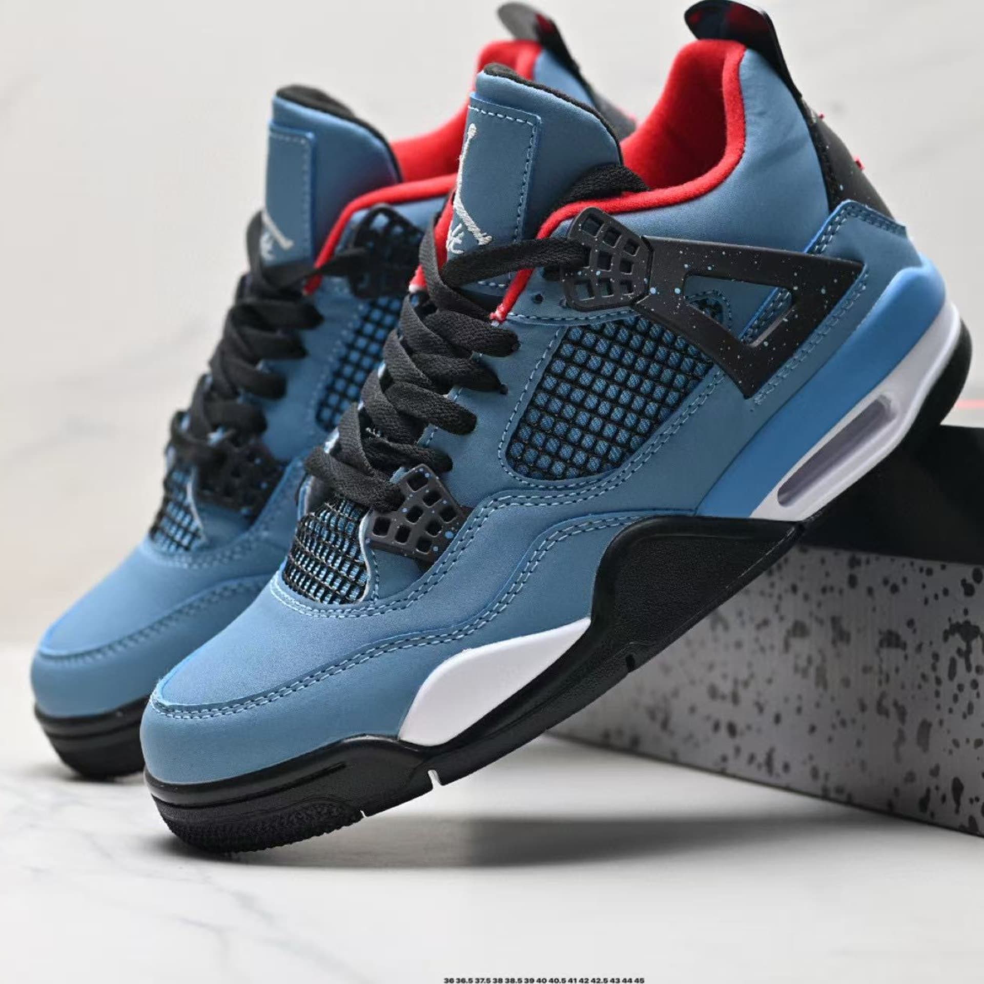 Baskets de basketball pratiques disponibles en blanc, vert, noir, jaune, rouge, bleu, modèles classiques Thunder Lightning, Jordan 4 montantes