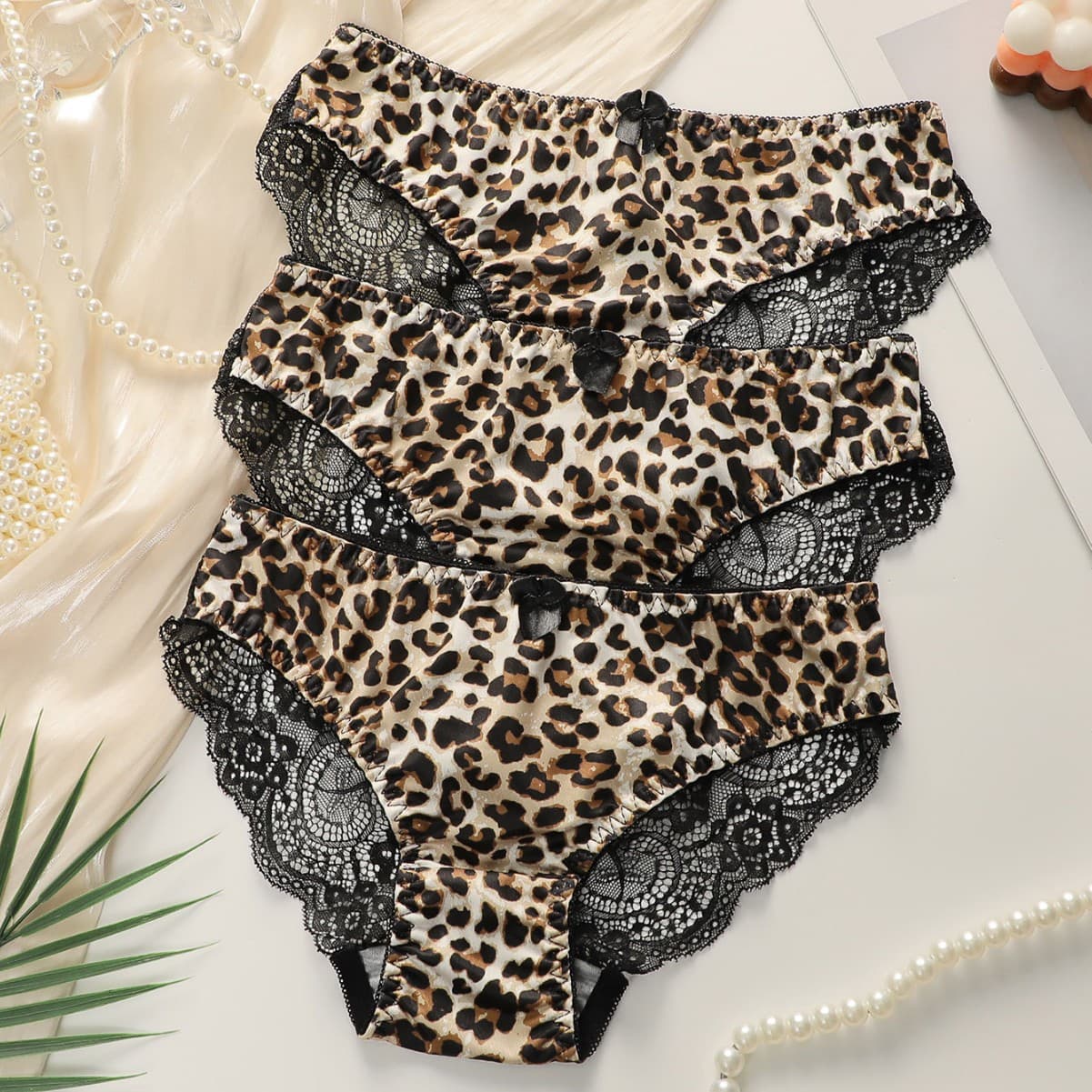 Women's Intimates Pure Desire Shorts Seamless Breathable Briefs