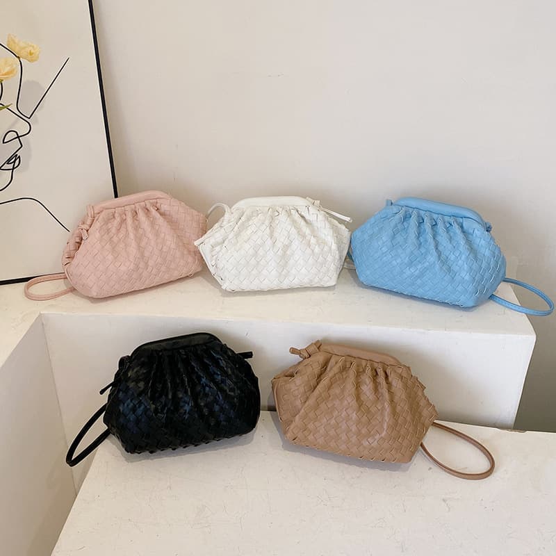 2023 New Clamping Woven Cloud Bag For Women's Advanced Sense Bag Trendy And Versatile Simple One Shoulder Crossbody Small Bag