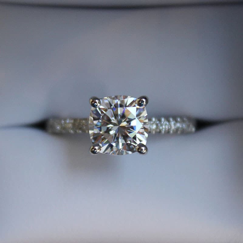Classic Four Claw 2 Carat Princess Plated Platinum Mosang Diamond Women's Proposal Ring