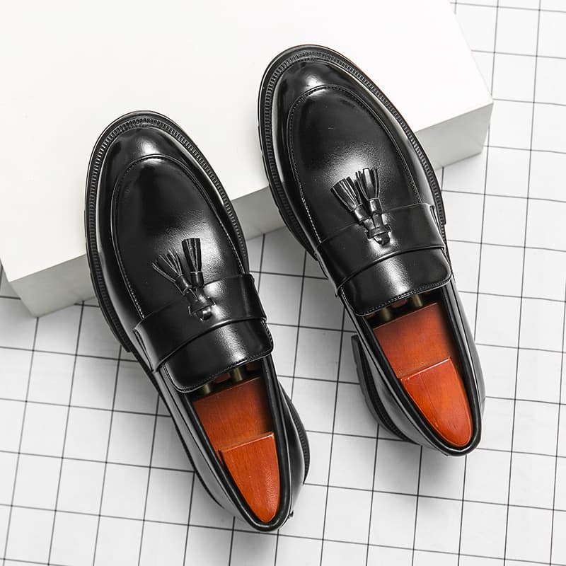 Men's New Blok Business Casual Leather Shoes, Comfortable And Breathable With Tassels, One On Set, Foot Loafers, Men's