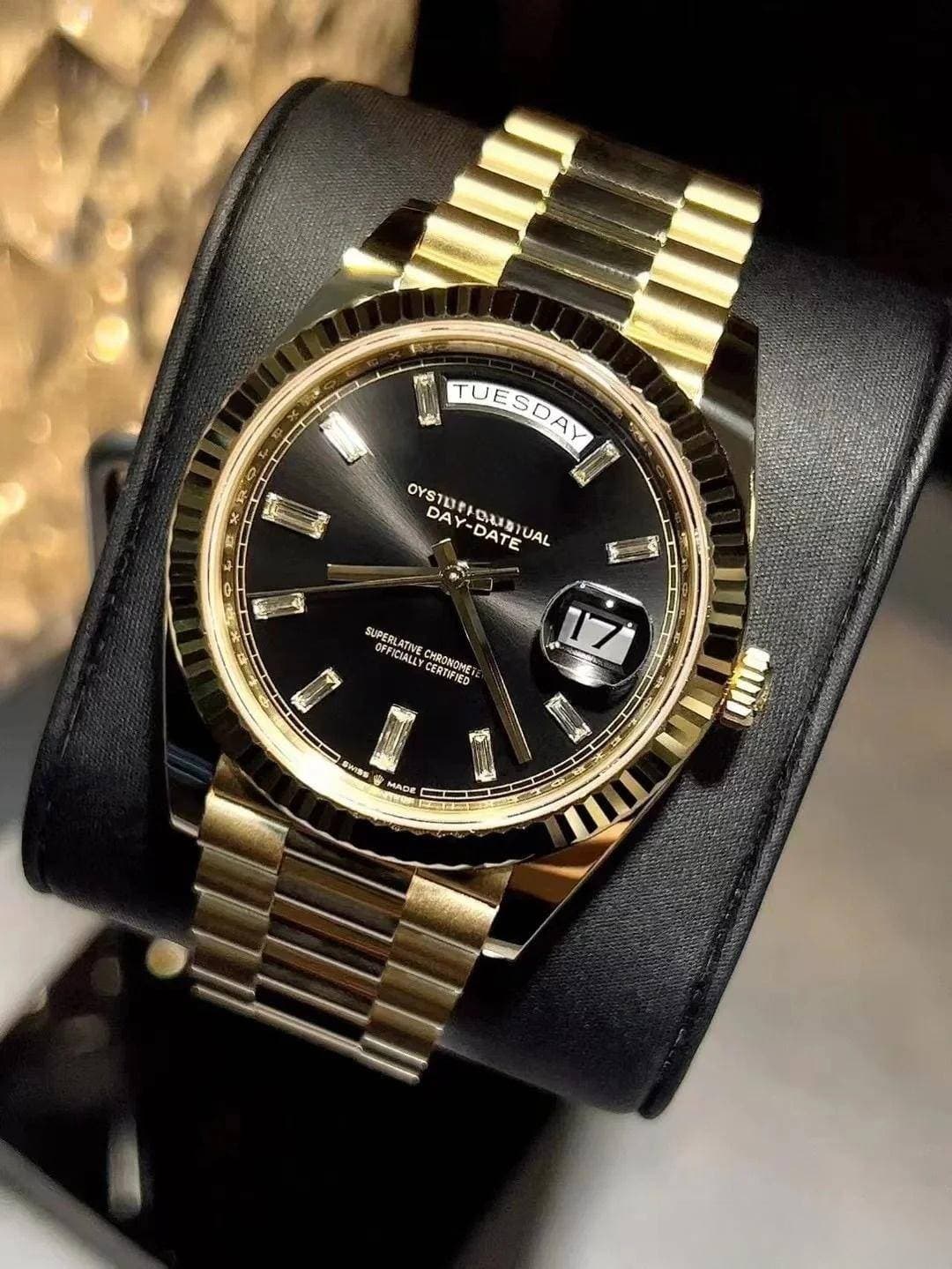 Il s'agit d'une montre-bracelet mécanique de très bonne qualité