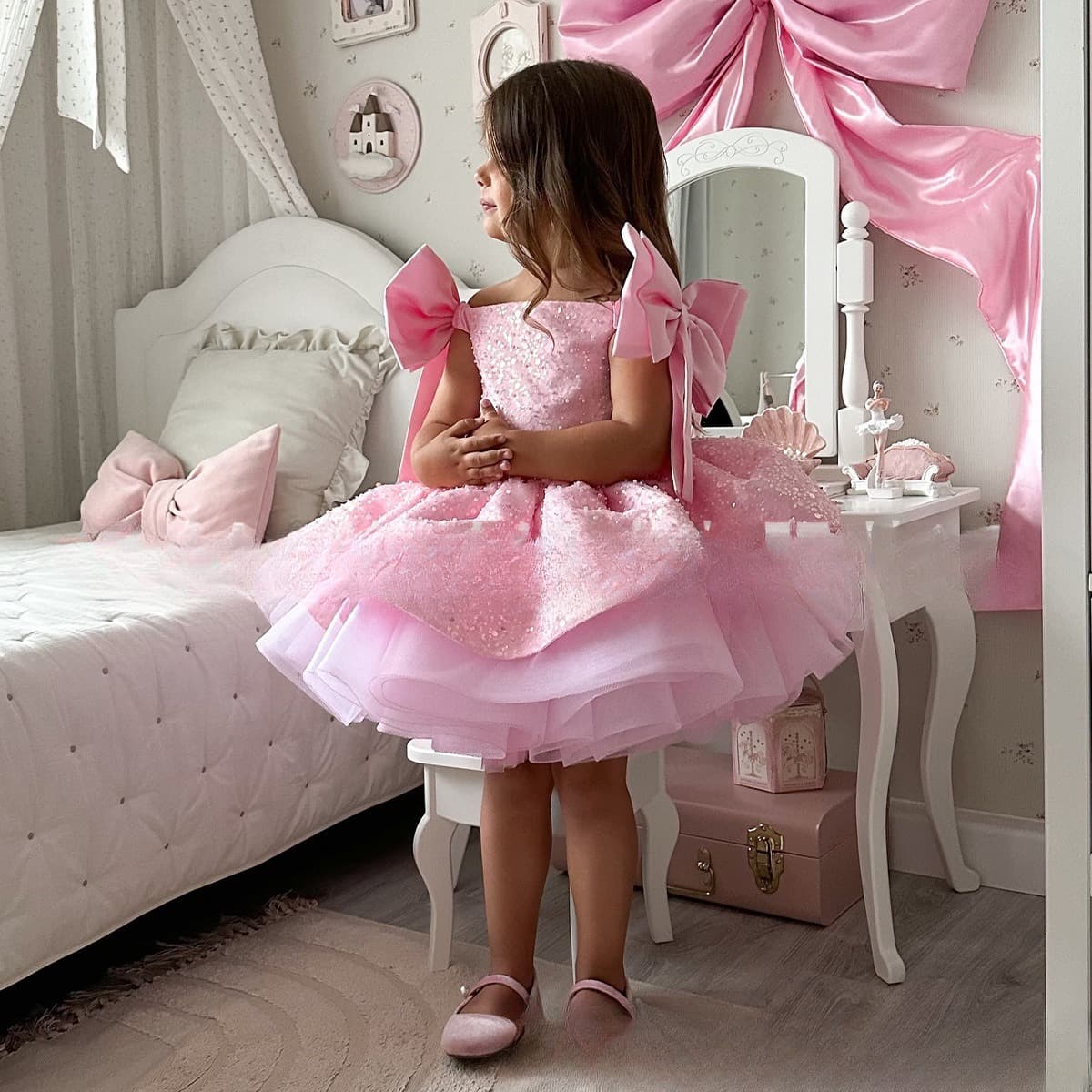 Robe de princesse de luxe pour filles - Robe élégante de fête d'anniversaire avec broderies florales et jupe en tulle, robe de cérémonie pour le