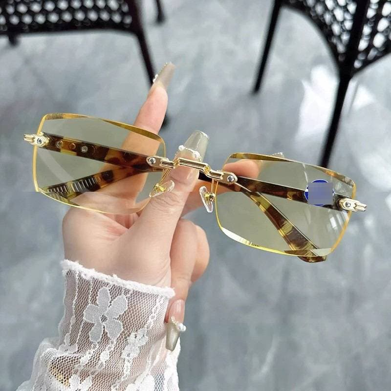 Fashionable Blue Light Blocking Reading Glasses – Frameless Design, Yellow Lenses For Night Vision & Driving, Trendy Leopard Print/Black Frames
