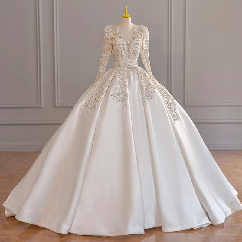 Women's bride long-sleeved heavy industry V-neck satin high-end texture palace wedding dress