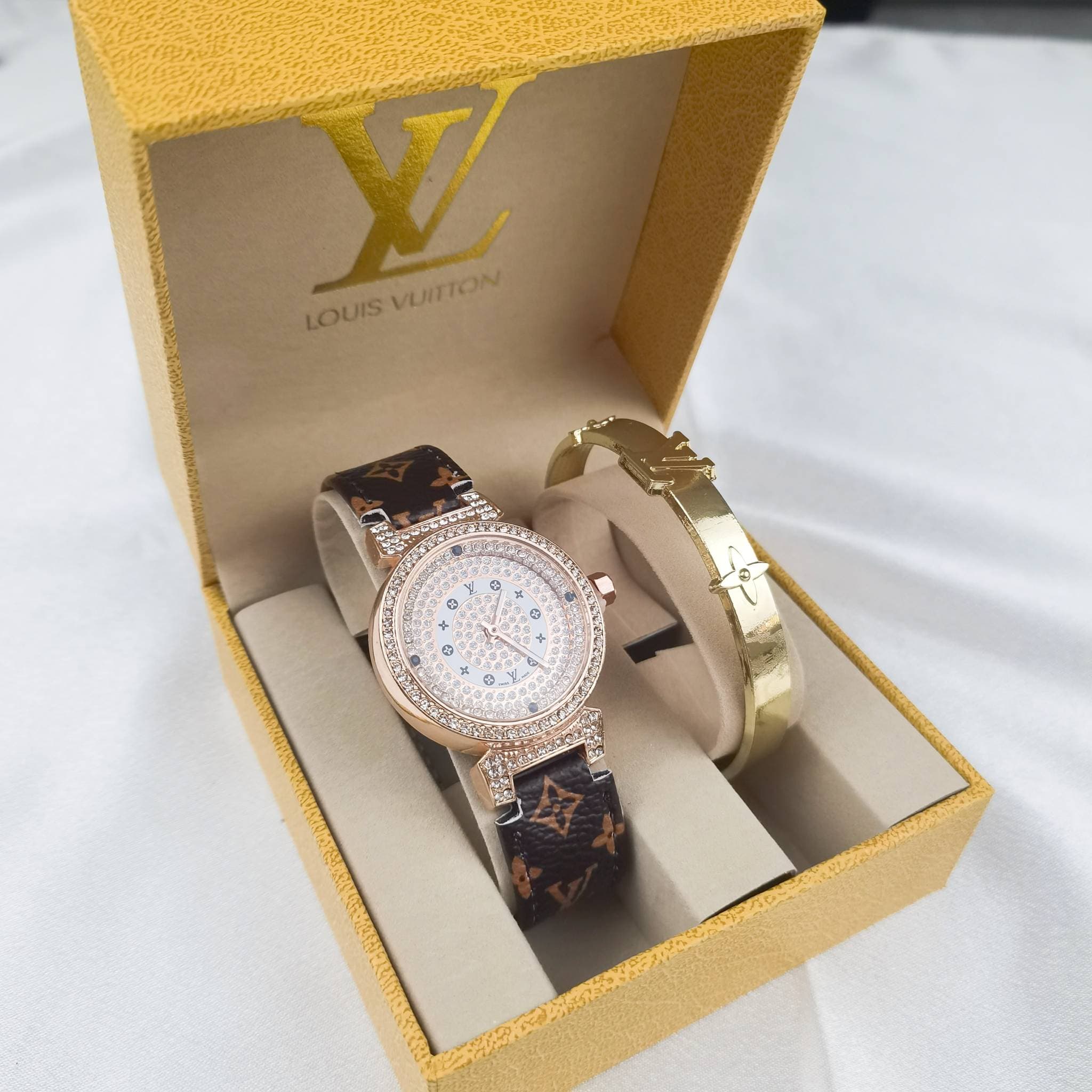 (Ensemble de 2 pièces) Style B Nouveau cadran design Mix and Match Style Bracelet Convient pour Style universitaire, Affaires, Fête, Cadeau Femmes