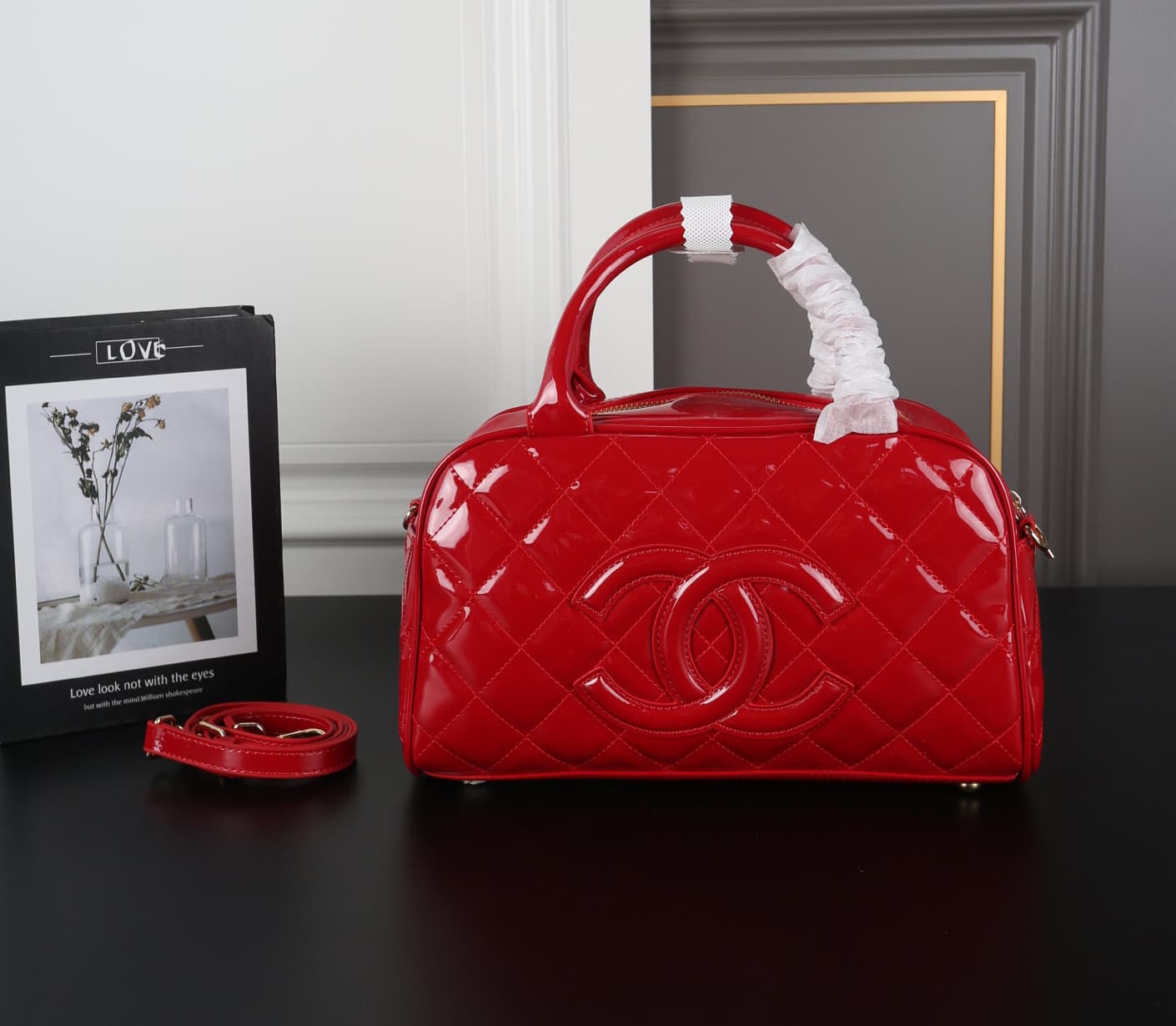 Sac bowling brodé à motif losanges, coloris uni, collection été 2026 - Sac à main décontracté avec bandoulière